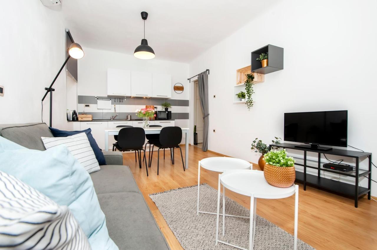 רוביני Apartment Mimi מראה חיצוני תמונה